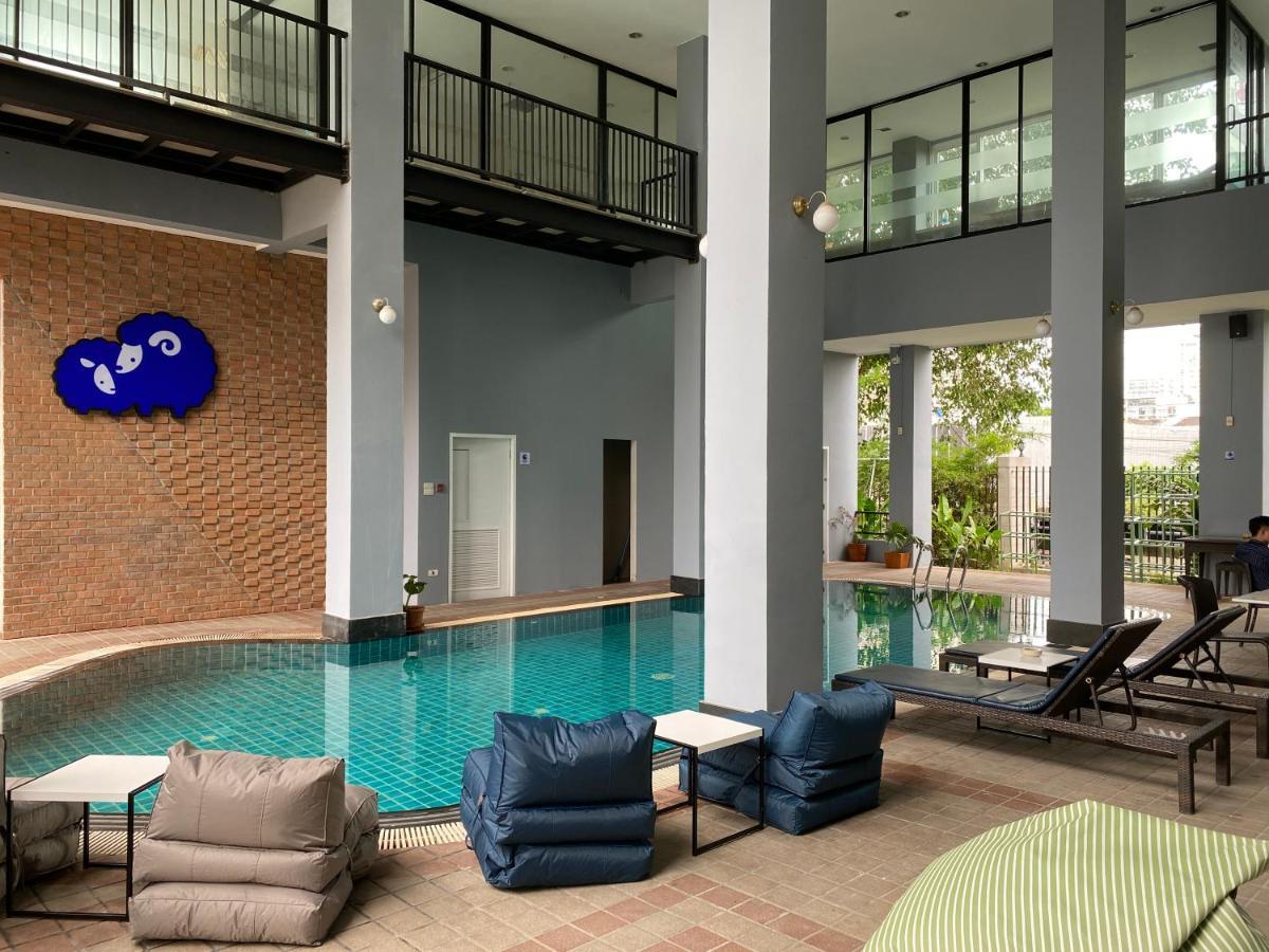 Kokotel Bangkok Dheva Thonglor Esterno foto