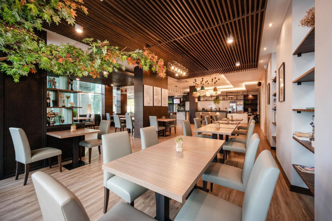 Kokotel Bangkok Dheva Thonglor Esterno foto