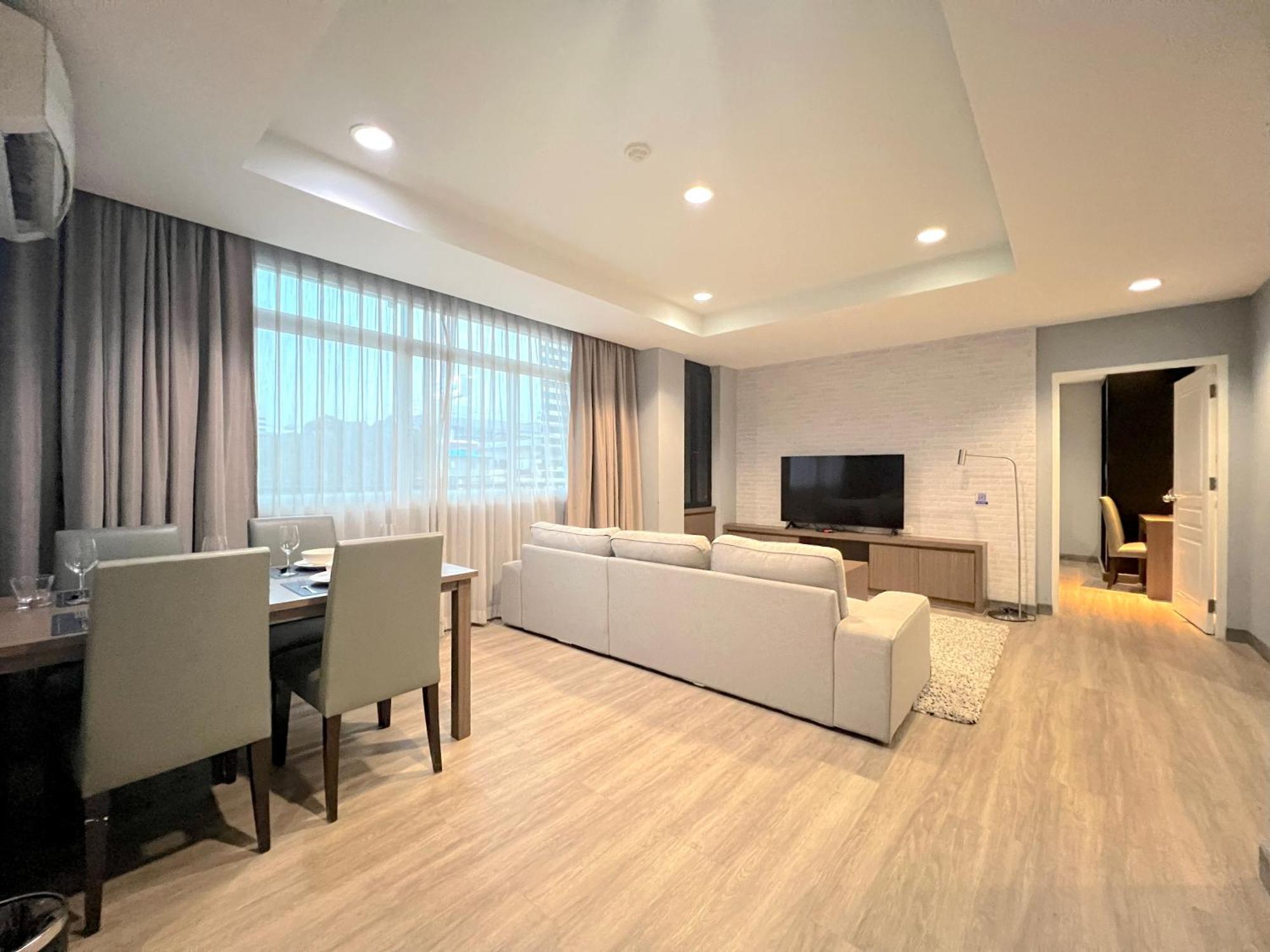 Kokotel Bangkok Dheva Thonglor Esterno foto