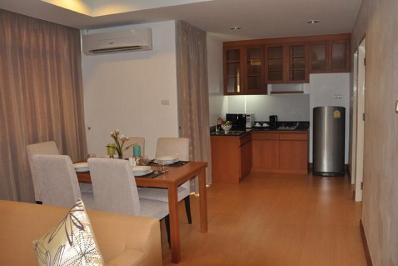 Kokotel Bangkok Dheva Thonglor Esterno foto